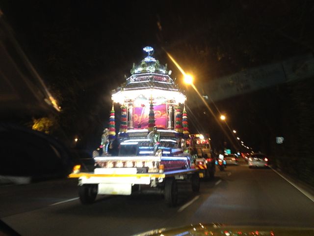 Out on Bukit Timah Road today I saw a… sorry, I don't know what this is...